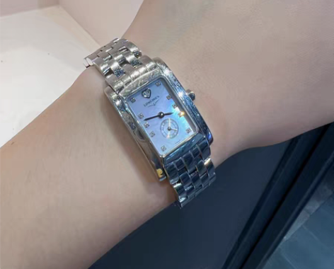 浪琴优雅系列女表 优雅知性 带钻 贝母盘 ...