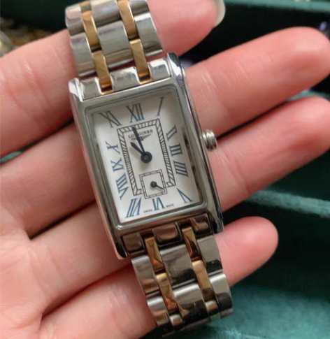 浪家手表600多买来的，9新，有轻微使用痕...