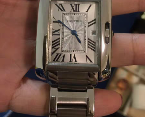 Cartier 手表 感兴趣的话点“我想要...