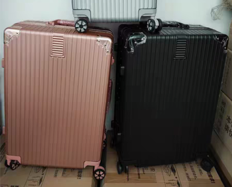 包邮卡帝乐钻石边框旅行拉杆箱万向轮3色可选...