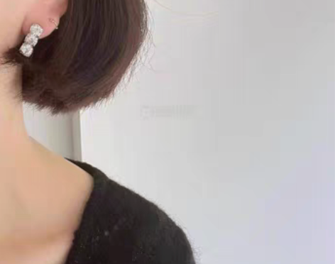 转卖自制22新款韩国小众新品镶钻珍珠耳钉银...