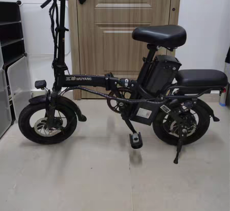 转卖五羊折叠电动自行车代驾超轻小型锂电池电...
