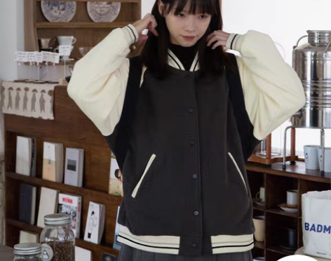 转卖奶兔星球-自制 日系插肩袖棒球服女撞色...