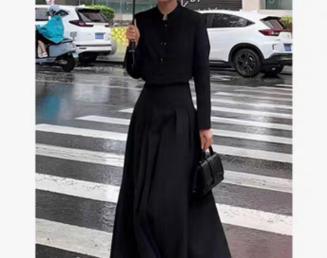 转卖秋季2022新款女成套搭配高级感时尚c...