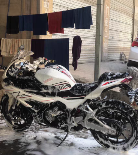 山洋魔影400手续齐全可以过户 车子仪表盘...