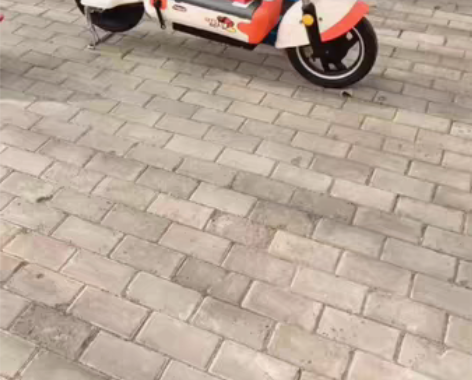 搬迁亏本处理【电动车维修升降支架】 告别蹲...