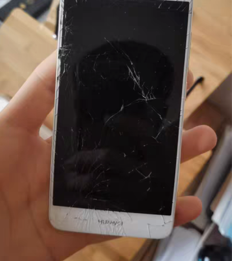 华为nova12018年买的，外屏损坏 感...