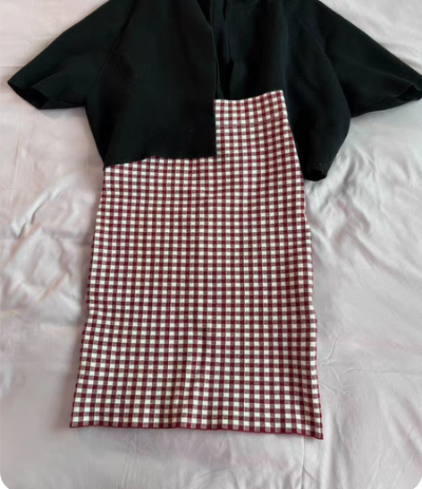 UR红白色格子半身裙 一步裙 包臀裙 针织...