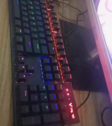 转卖雷柏V500PRO机械键盘黑轴青轴茶轴...