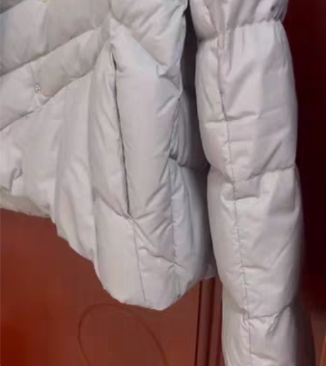 包邮拉夏贝尔高端品牌，女生羽绒服，155....