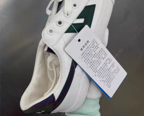 回力正品小白鞋，全新正品有吊牌，皮面，35...