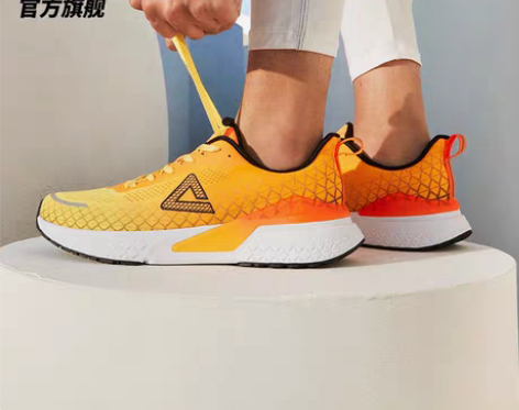 转卖匹克男鞋秋冬季新款跑鞋轻便透气跑步鞋男...