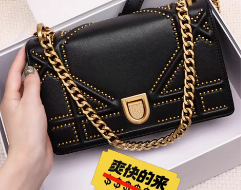 包邮Viney真皮新款2021秋冬季小方包...