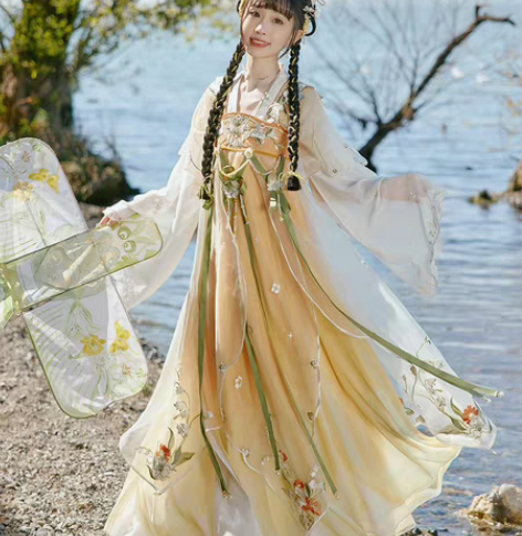 十三余小豆蔻儿[蔡文姬花朝如约-王者荣耀联...