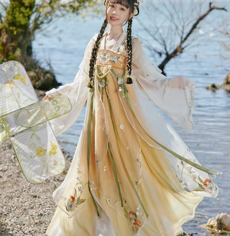 十三余蔡文姬花朝如约xs码大全套出租汉服出...