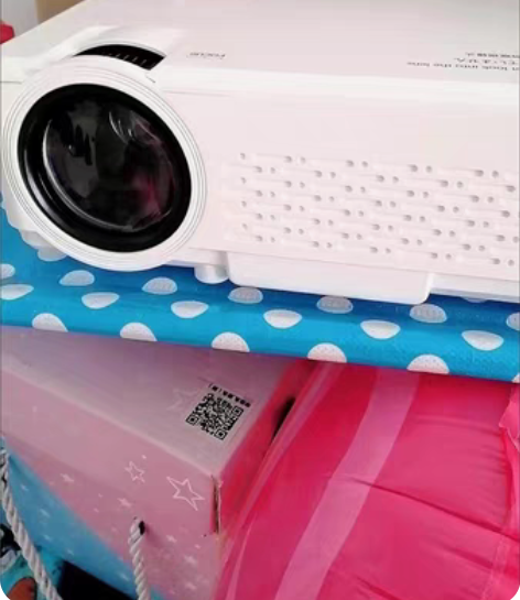 包邮全新索尼T5家用投影仪高清1080p卧...
