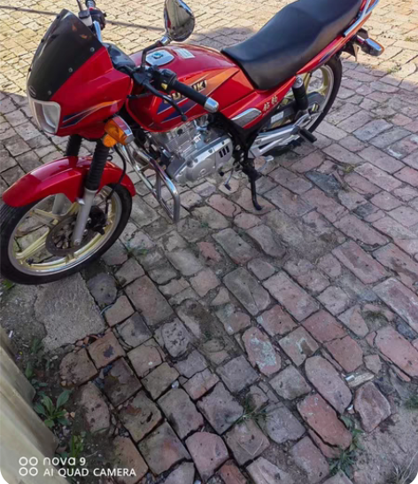 出售铃木钻豹125摩托车，实表九千多公里。...