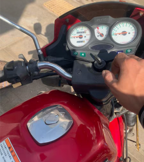 08年铃木钻豹漏检，原车无拆修刚做保养，是...