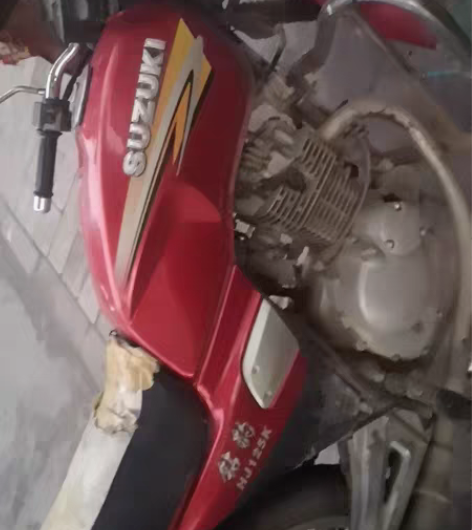 钻豹护板，油箱，后围，化油器发动机，拆件卖...