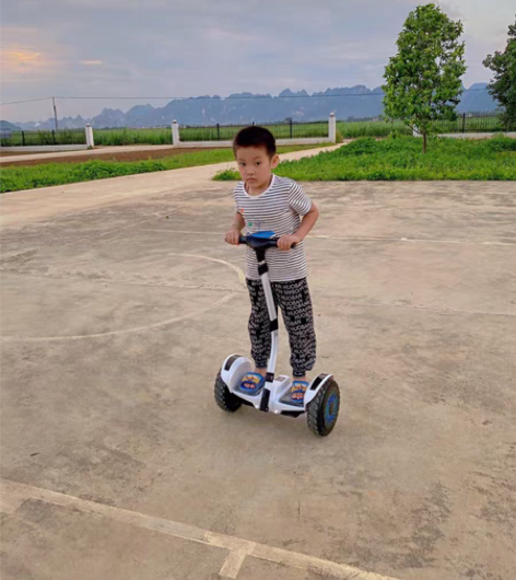 包邮领奥智能全新电动自平衡车儿童8 12成...