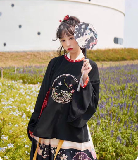 包邮[全新][黑色圆领衫s码]十三余小豆蔻...