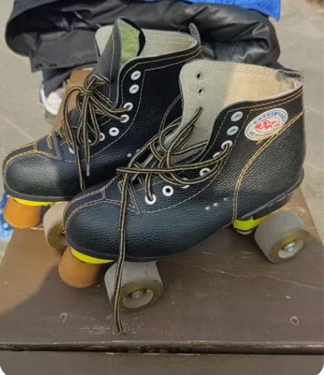 双排旱冰鞋，老了滑不动了，男女通用，最好是...