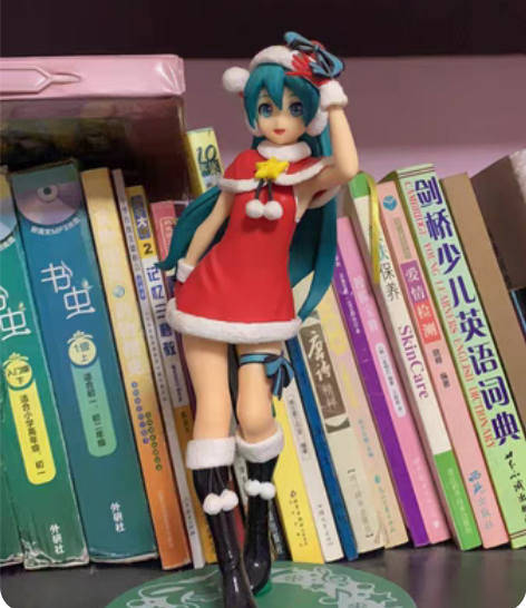 包邮手办~初音~朋友送的正品。喜欢的拿走。...