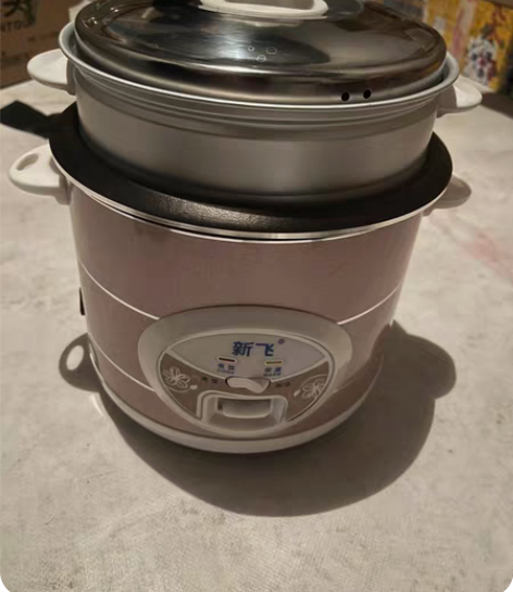 新飞 电饭锅 全心 小的。两个人三个人没问...
