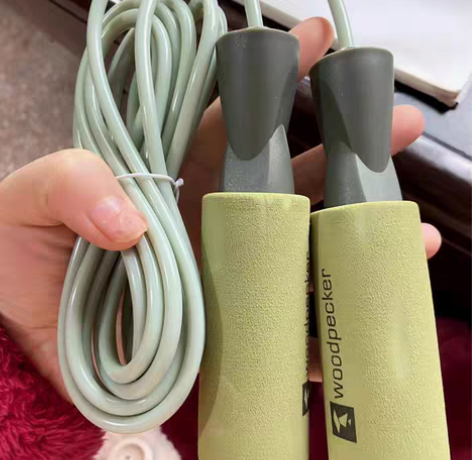 包邮【全新包邮9.9】啄木鸟跳绳健身减肥运...