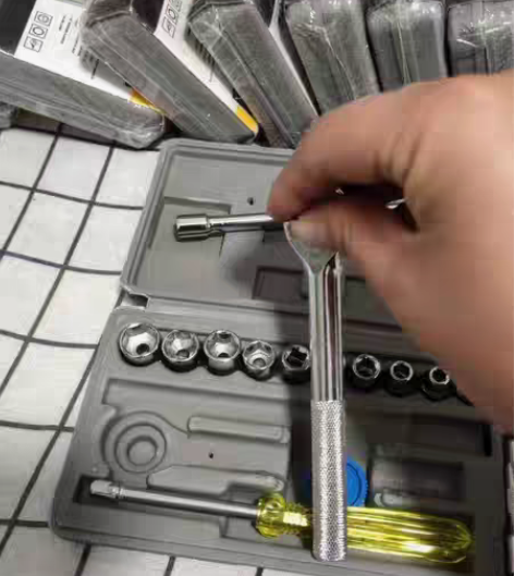 包邮17件套套筒组套家用工具组合随车工具箱...