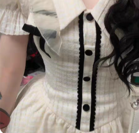 包邮学院风格纹撞色蝴蝶结少女感连衣裙泡泡袖...