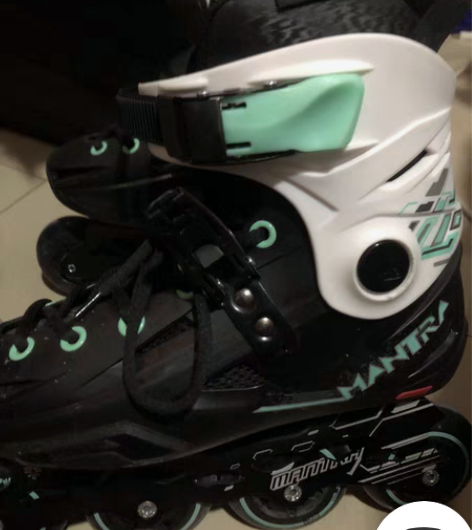 包邮出飞鹰轮滑鞋 没有一点毛病仅在选修课上...