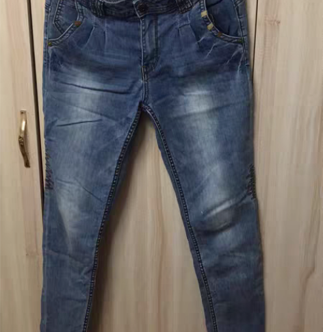 牛仔铅笔裤浅色清理衣柜 感兴趣的话点“我想...