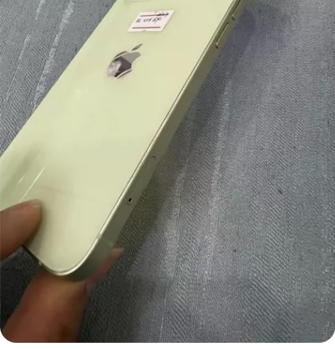 12国行64G带全套自用的、手机盒子也有电...