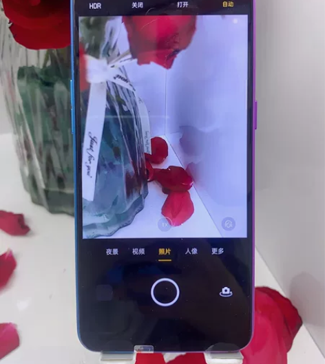 买来做直播，游戏，工作备用都很不错 opp...