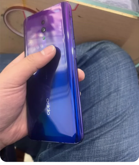 reno机子如图，功能正常，屏幕后换原装，...