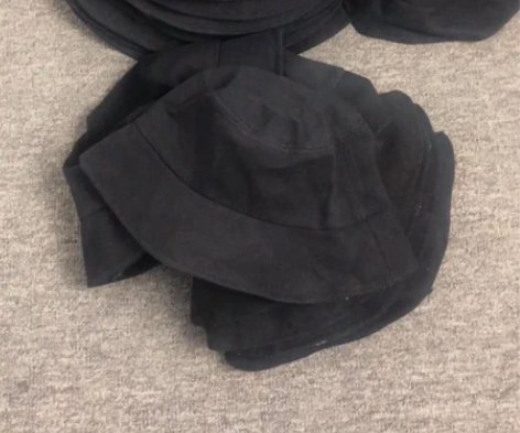 渔夫帽 八元六个 包邮  还有几百个 都是...