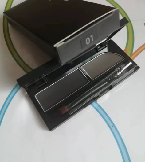 MαC魅可双色眉粉3g，带刷子，全新，全新...
