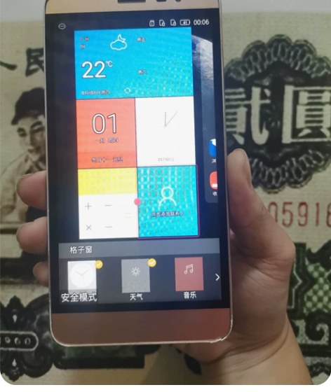 海信f20t 2+16g  屏幕有问题，有...