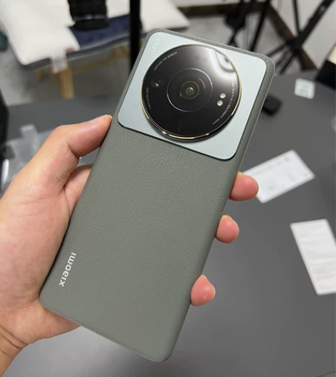 小米12S Ultra 首发礼盒版。数码博...