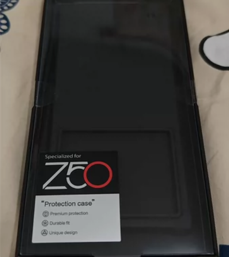 这是一个努比亚Z50 Ultra官方原装黑...