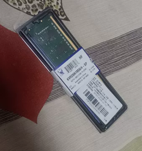 金士顿2446频率四代内存条，京东一年前1...