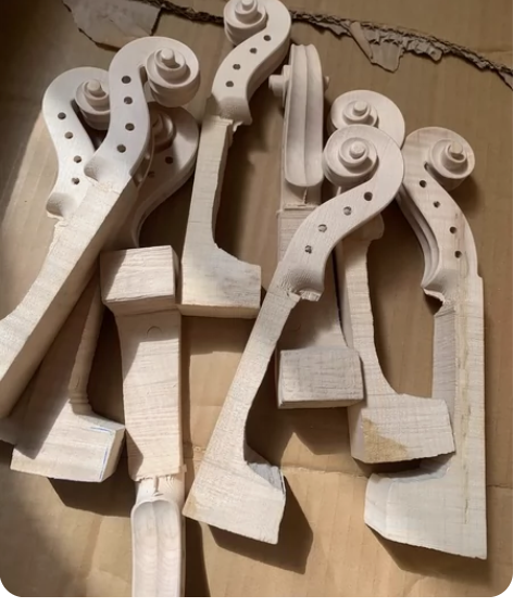 低价出售欧料 1/2小提琴琴头 稍微带点花...