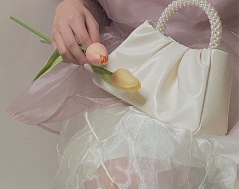 鹿子+2022小众新款女包珍珠手腕褶皱云朵...