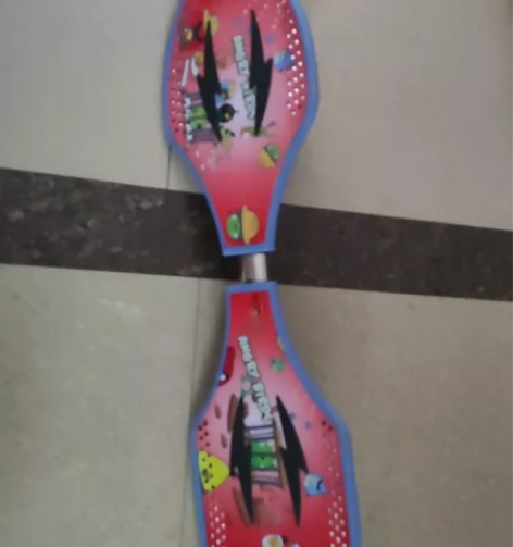 滑板车两二轮划板摇摆活力板蛇形游龙滑板，9...