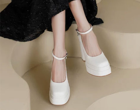 小个子防水台增高单鞋女春季英伦风粗跟超高跟...