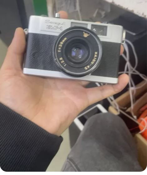 海鸥老照相机 机身很重 不知道好坏没有拆果...