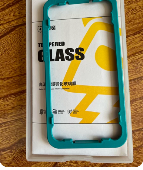 XS钢化膜，一片装，带贴膜神器和贴膜辅助包...