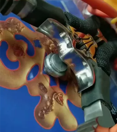 ?小时爱弹弓。见此弹弓用304料锃光瓦亮且...