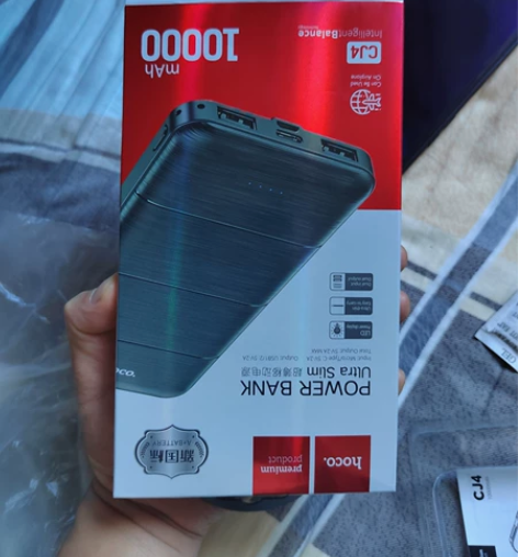 全新充电宝，带充电头和数据线 感兴趣的话点...